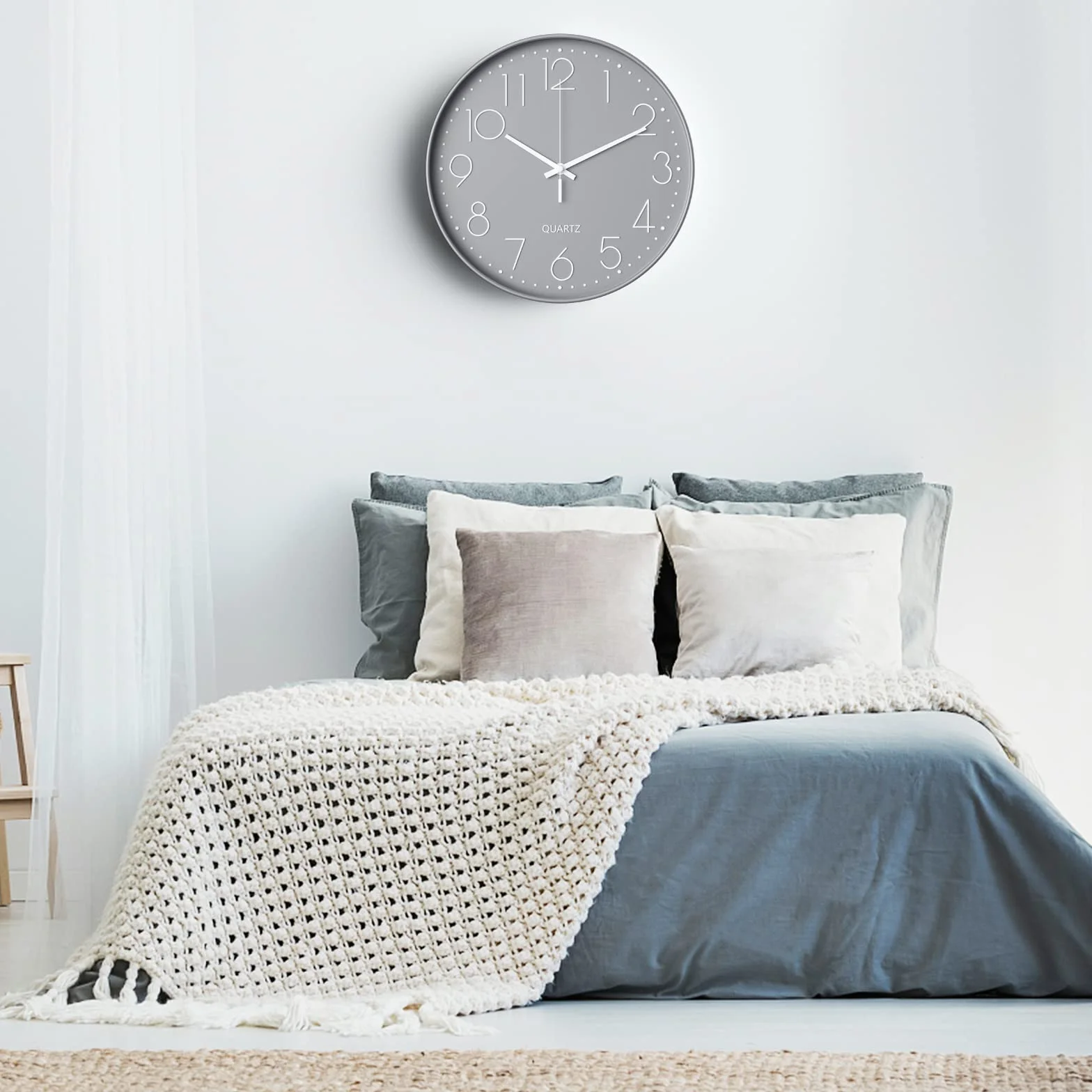 Uootach Reloj de Pared, 30CM Movimiento de Cuarzo silencioso, diseño Minimalista Moderno (Gris Caracteres Blancos)
