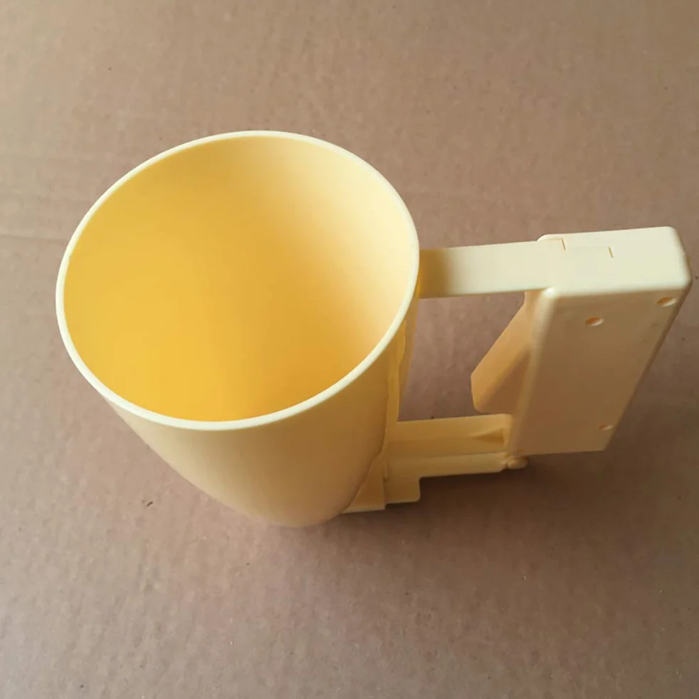 Máquina para Hacer Donas de Plástico, Herramienta Manual para Hacer Donas para Hornear Fácil y Divertido, Hacer Deliciosas Golosinas con Niños de 3,5 Pulgadas de Diámetro (Amarillo claro)