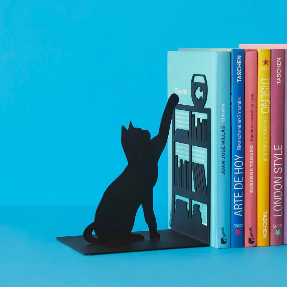 Balvi Sujetalibros Fishing Cat Color Negro Sujetalibros Decorativo con Figura de Gato, libreria y pez