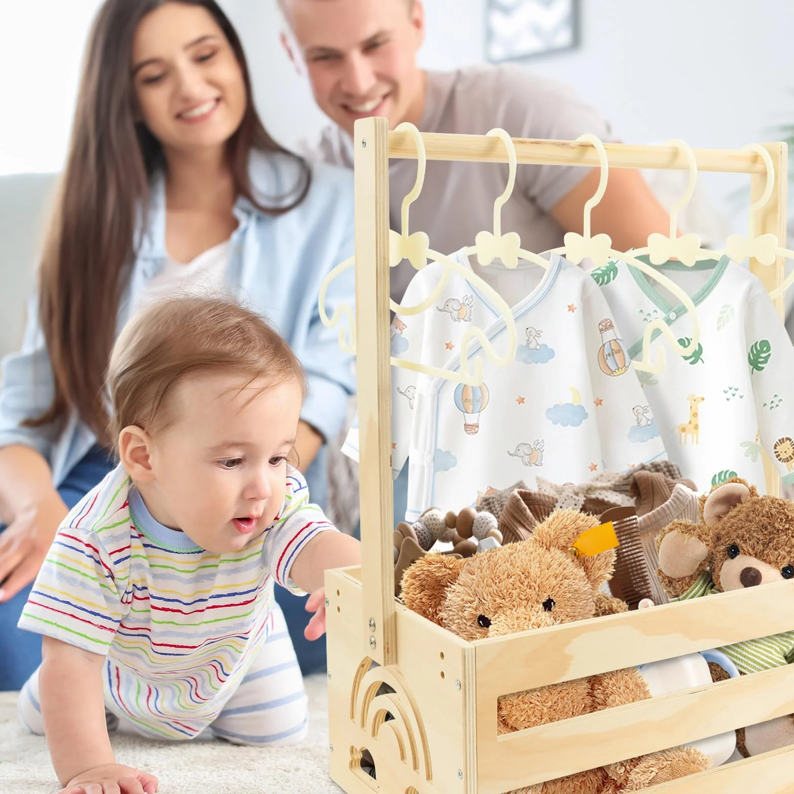Cesta de regalo para bebé de madera con asa y 5 percheros, personalizada para recién nacidos