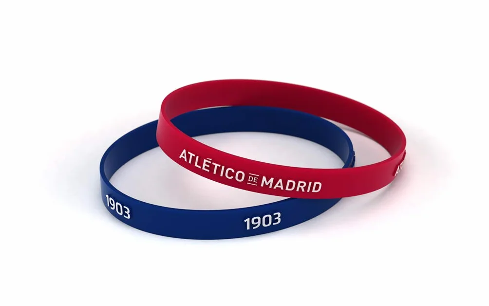 Atletico de Madrid Pulsera Relieve Roja y Azul Estándar para Hombre | Pulsera de Silicona | Apoya Producto Oficial Colchonero | ATM