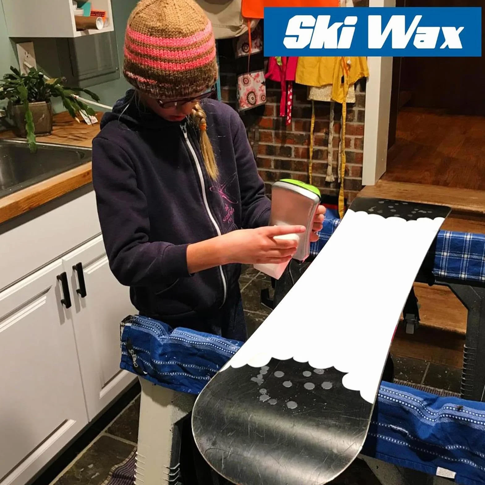 Genérico Snowboard Wax – 70g Lightweight Fast Glide Formula, Protective Snowboard Skiing Wax, Smooth Riding Performance | Men Women, Boys Girls, Families Teens, Youth, Snowboards Competition