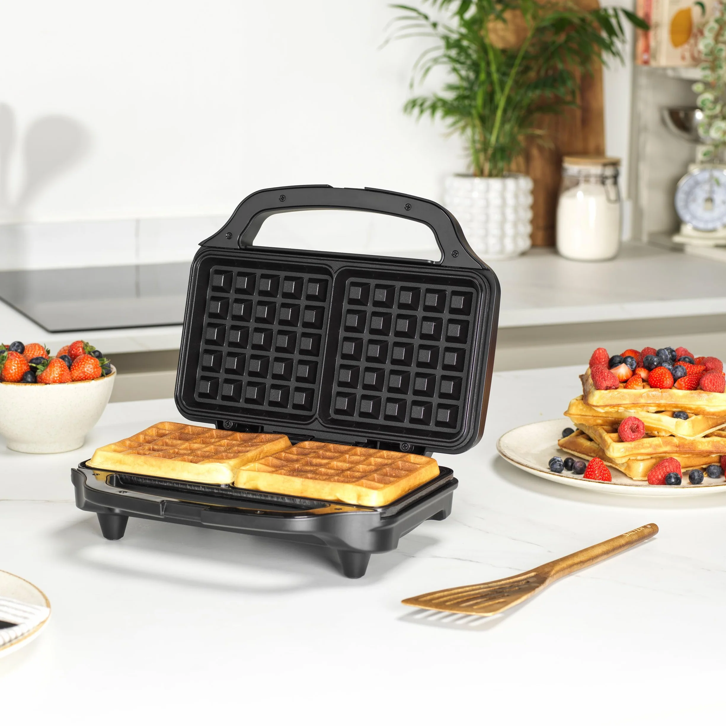 Salter Gofrera Doble – Gofres Belgas y Americanos, Placas Profundas Antiadherentes, Placas Dobles, Control Automático de Temperatura, Mango Frío al Tacto, Diseño Compacto Vertical, 900 W