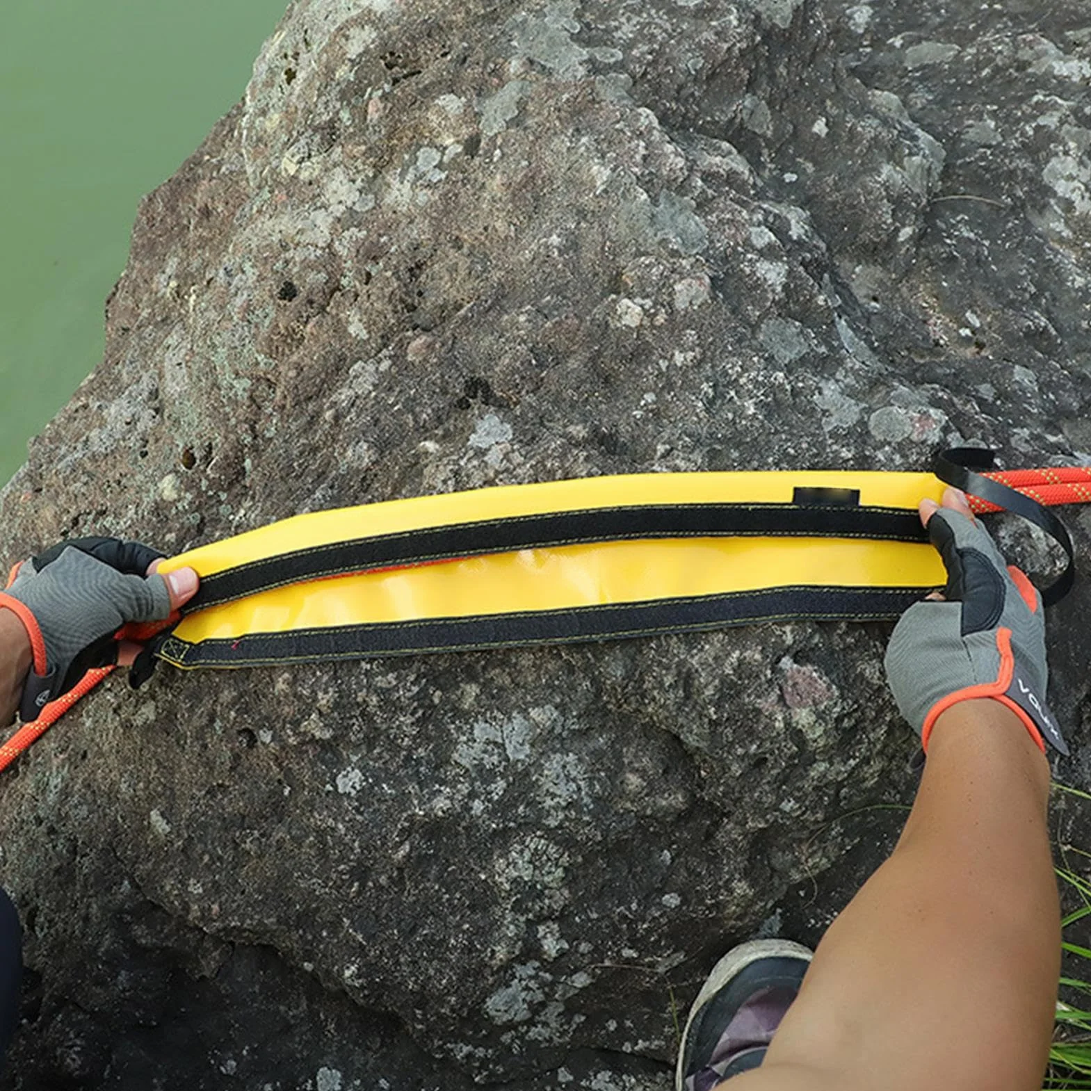 Protector de cuerda de escalada de roca PVC doble para montañismo y rappel