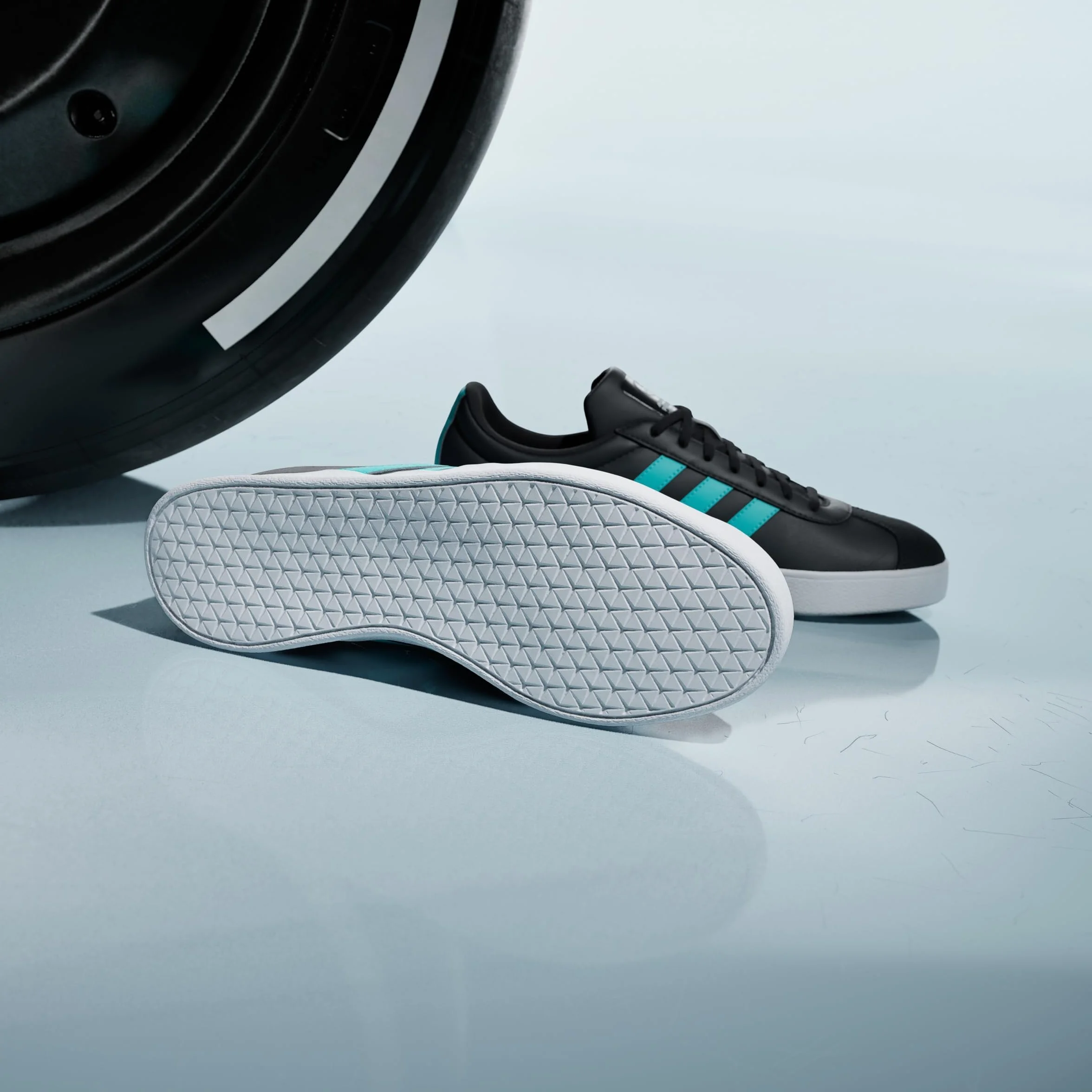 adidas Mercedes-AMG Petronas Formula One Team VL Court Zapatos Unisex Adulto