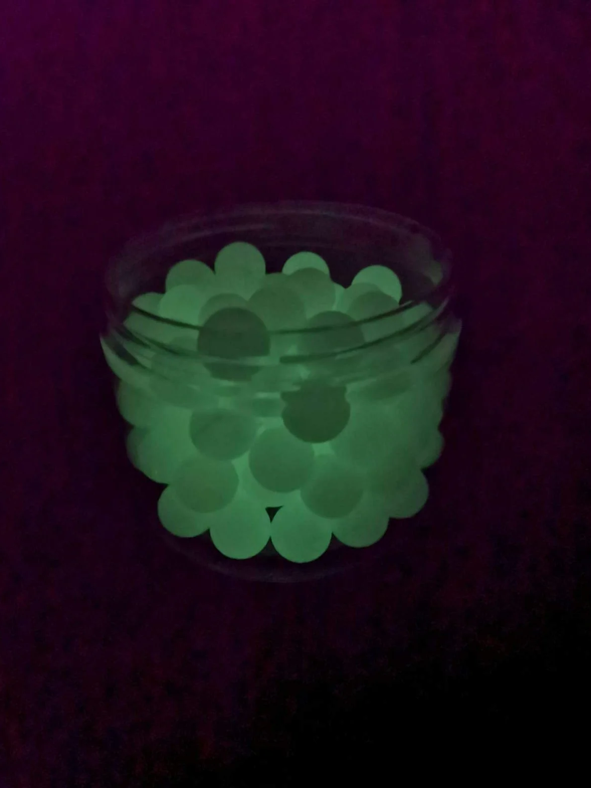 SSR 100 Night Vision Silicon Rubber Balls 68 Cal Green Fluorescence Paintballs Shining at Dark