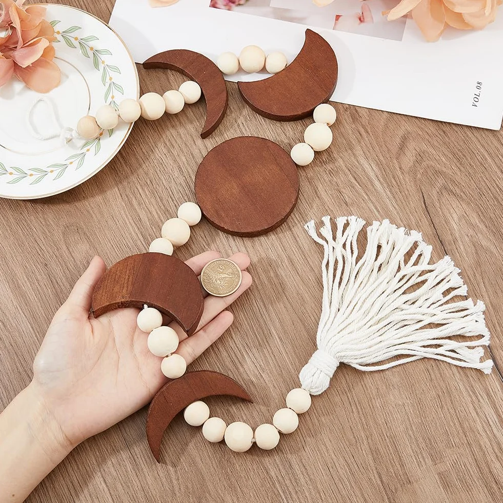 SUPERFINDINGS Colgante de Pared de Fase Lunar de Camello con Cuentas Guirnalda de Borlas de Estilo Étnico Bohemio Decoración de Pared Plana de Madera
