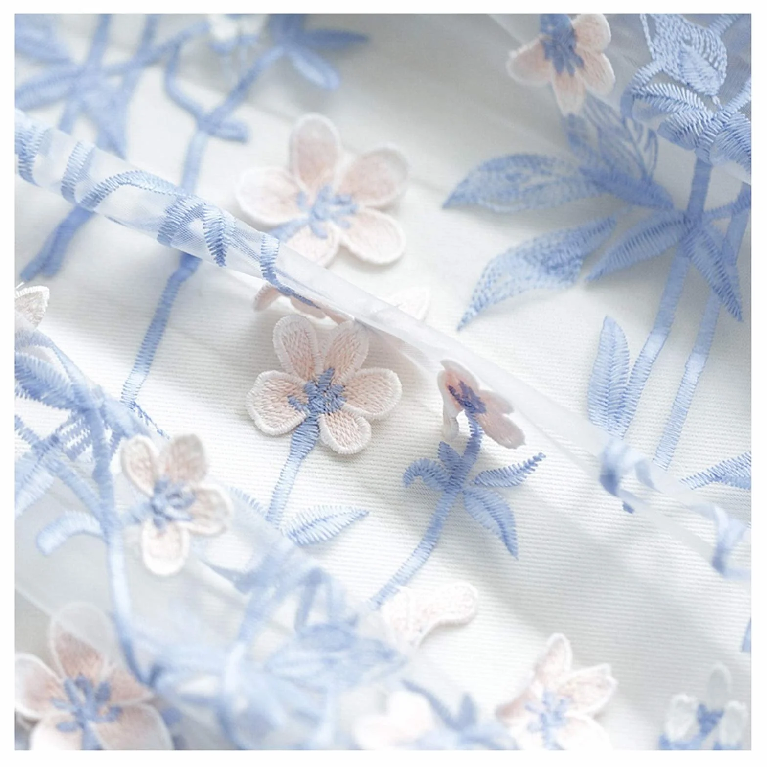 NAKAN Tela de Encaje Azul Tela Floral Bordada Flor Material de Malla De Tul para Manualidades De Bricolaje De Decoración De Fiesta de Vestido De Boda Nupcial, 150cm Ancho(Size:4m)