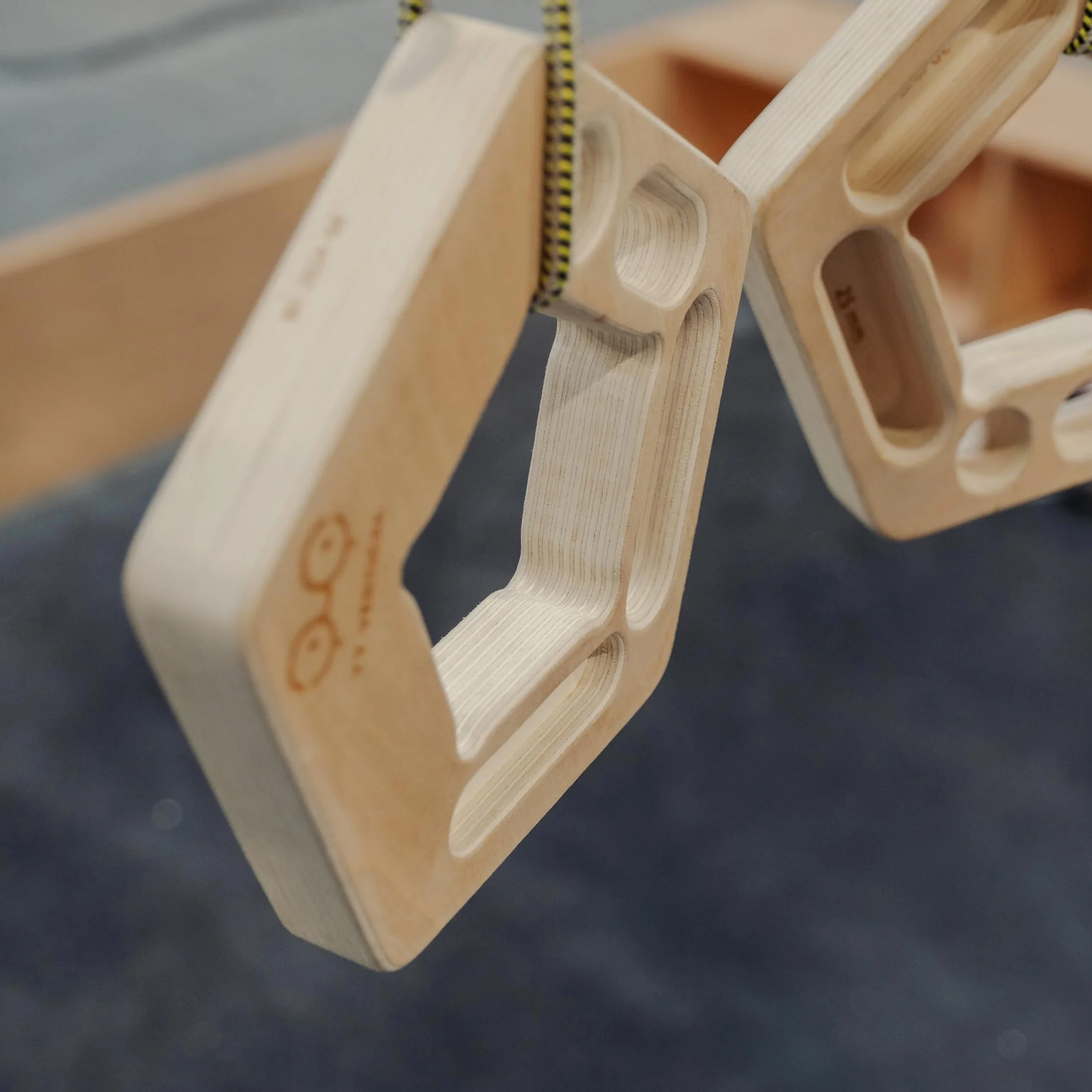 YY Vertical Penta Multipresa de Madera Hangboard Ligero Portátil para Escalada y Entrenamiento Funcional