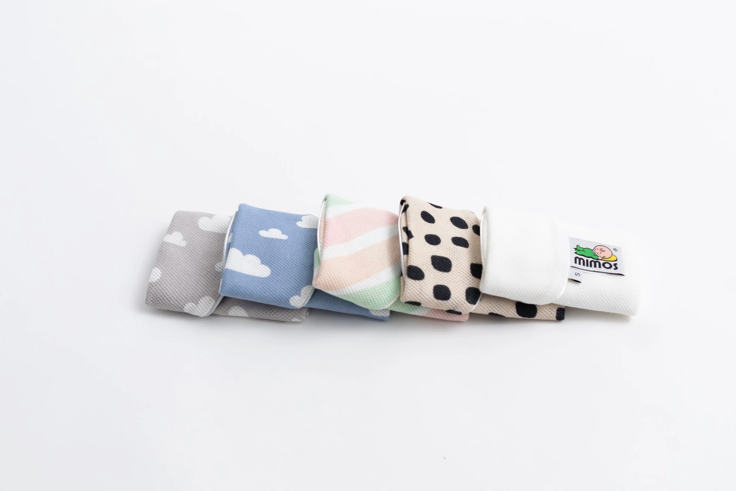 MIMOS® Cojín para bebés | Ayuda a prevenir y Tratar la plagiocefalia | Producto Transpirable y Esponjoso | Incluye una Funda Extraible de poliéster 100% (S, Nubes)