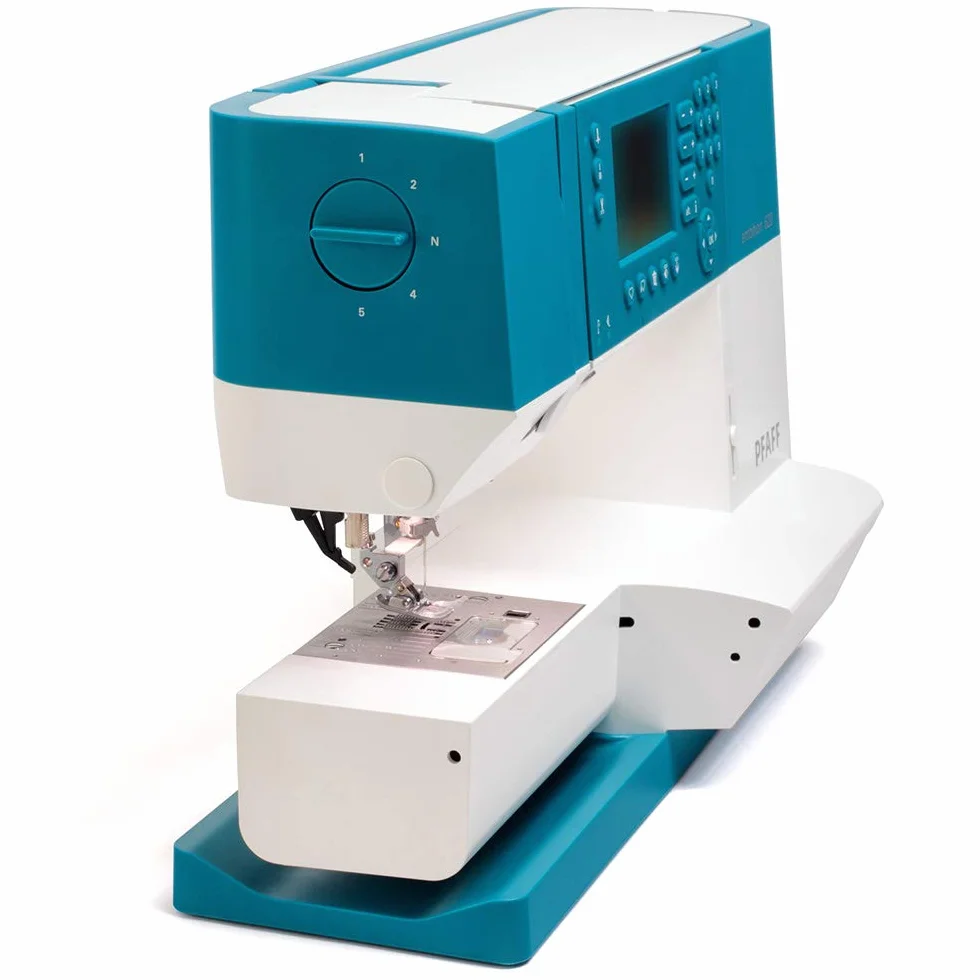 PFAFF Ambition 620 - Máquina de coser de plástico, color blanco, azul