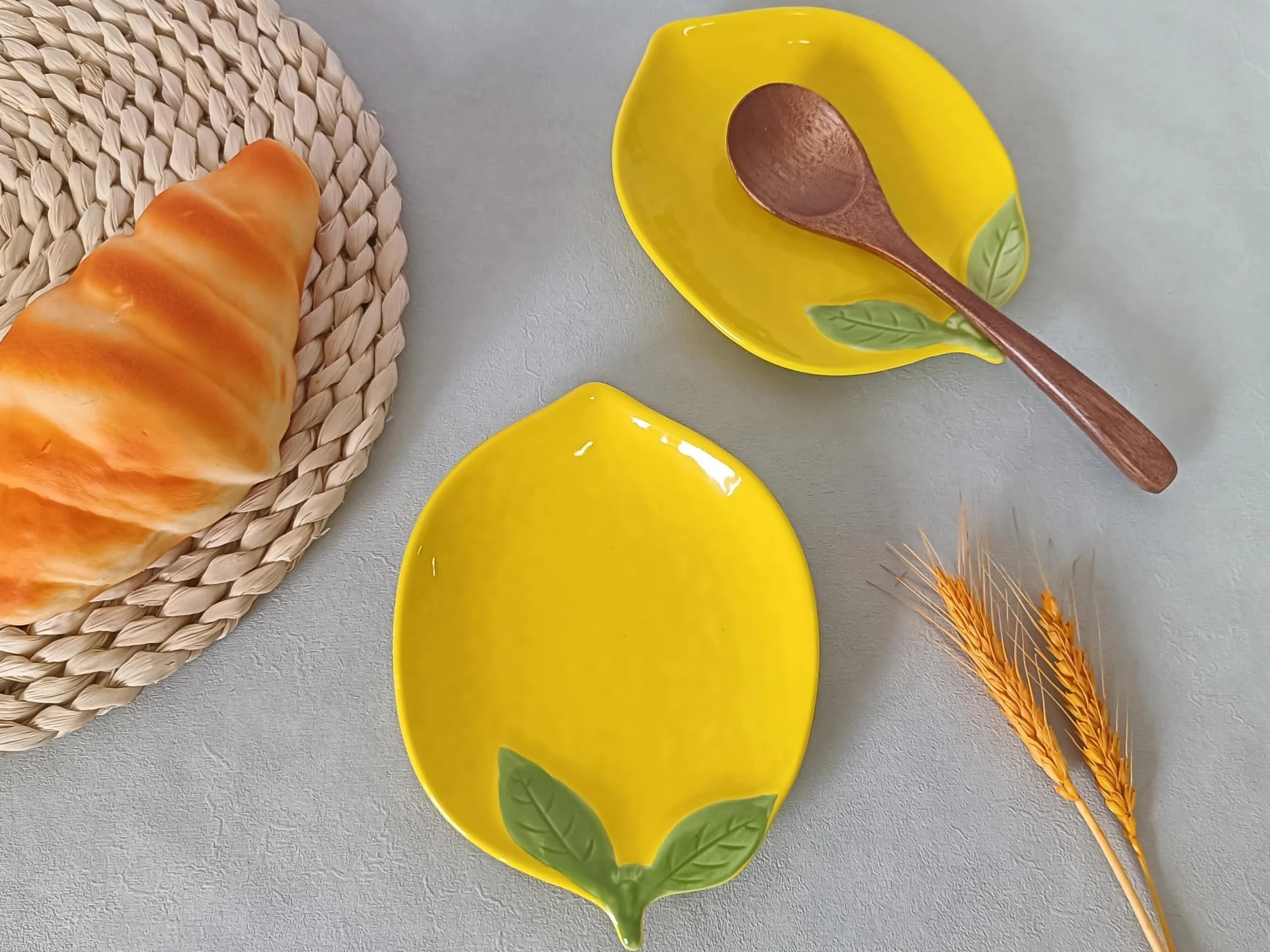 Reposa Cucharas Cocina de Cerámica con Forma de Limón,Apoya Cucharas Decorativo con Hojas Verdes,Soporte de Cuchara para Cocina o Servicio de Té,Soporte de Accesorios de Cerámica,Apto para lavavajilla