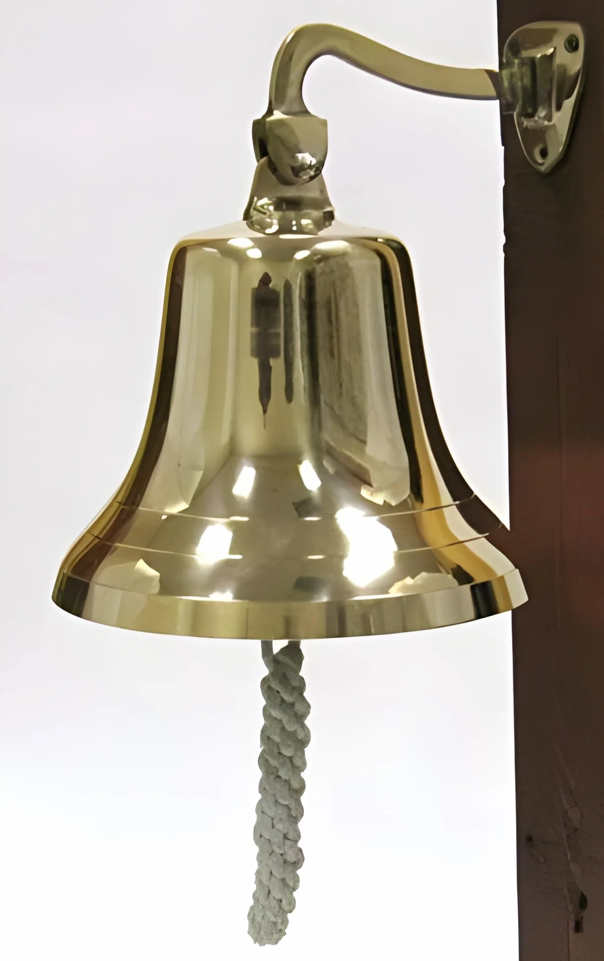 Enorme campana de barco para colgar en la pared con cuerda, latón pulido de 10 pulgadas, para decoración náutica de interiores y exteriores, decoración de barco marítimo con soporte de accesorios de