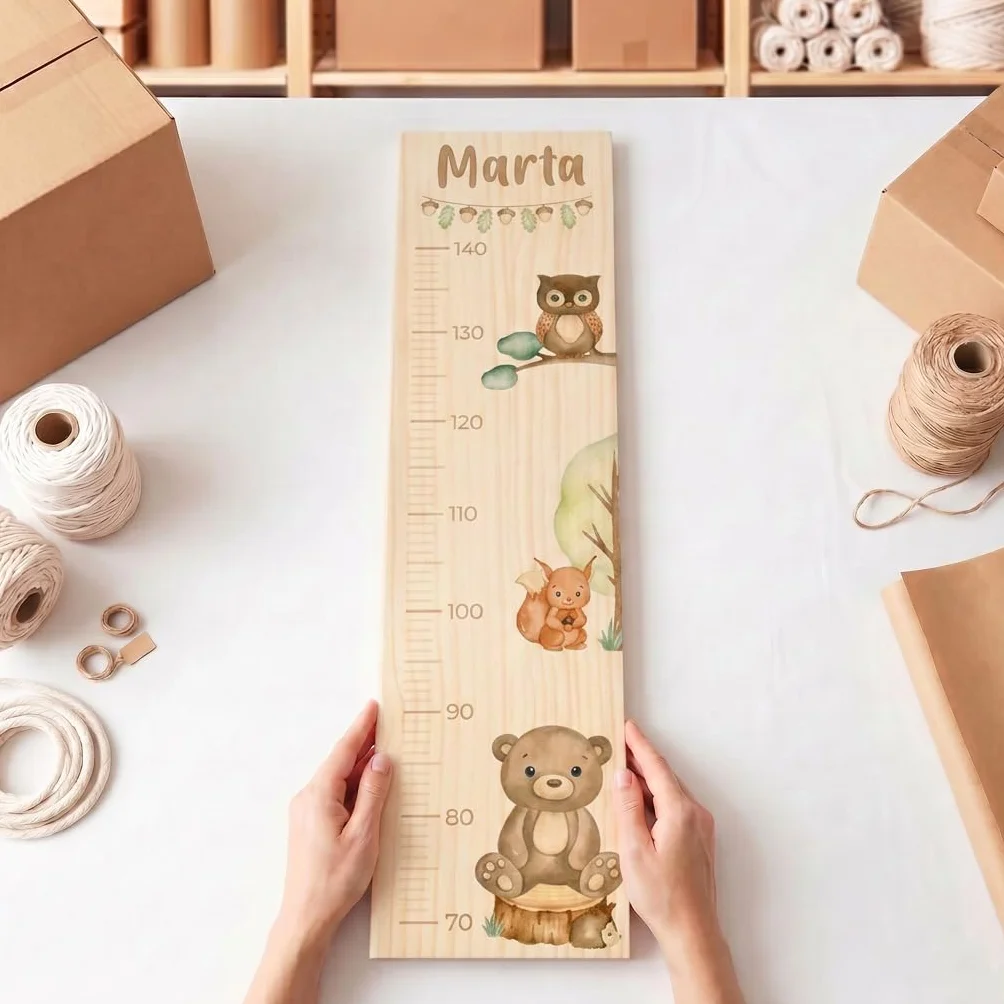 Medidor de Altura Infantil de Madera Personalizado con Nombre – Decoración habitación Infantil en Pino Natural – Regalo Original para Niños
