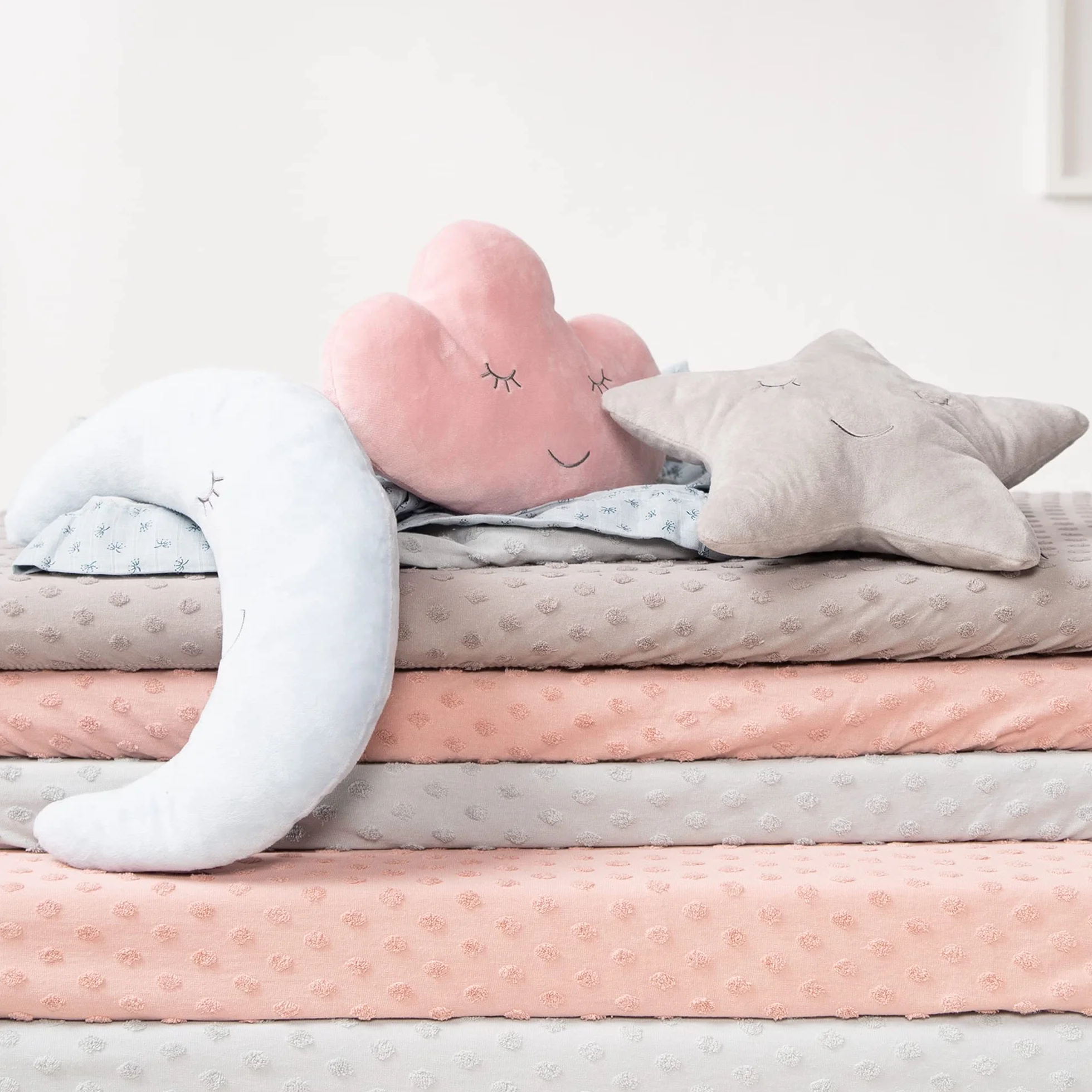roba Cojín Decorativo en Forma de Estrella para Habitación Infantil - Cojín de Peluche - Cara Bordada - Rosa / Lila