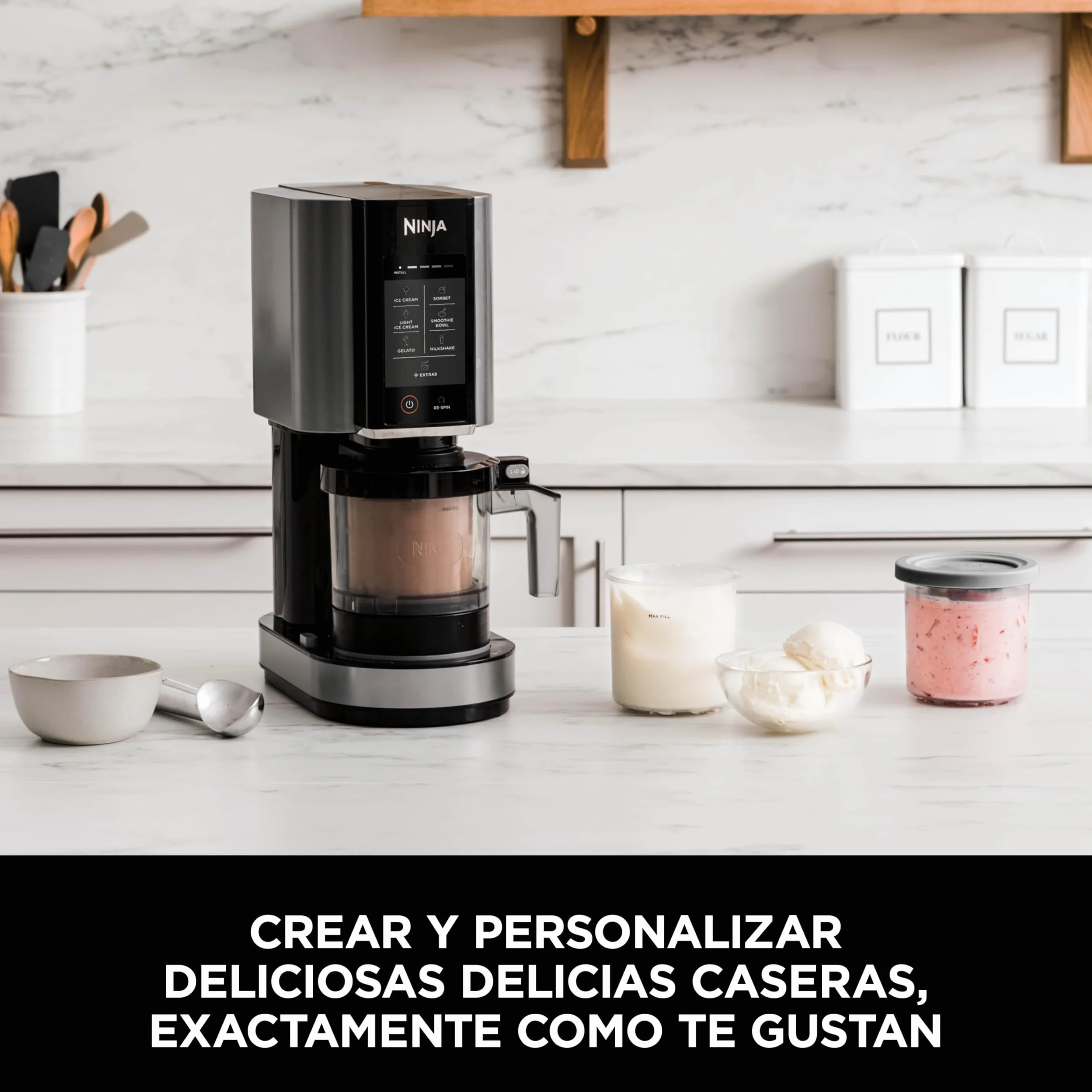 Ninja CREAMi Heladera Eléctrica Multifunción - 7 Programas para Helado, Gelato, Sorbete, Smoothie Bowls y Batidos - 2 Tarrinas con Capacidad Total de 1,4 l - Negro y Plata, NC302EU