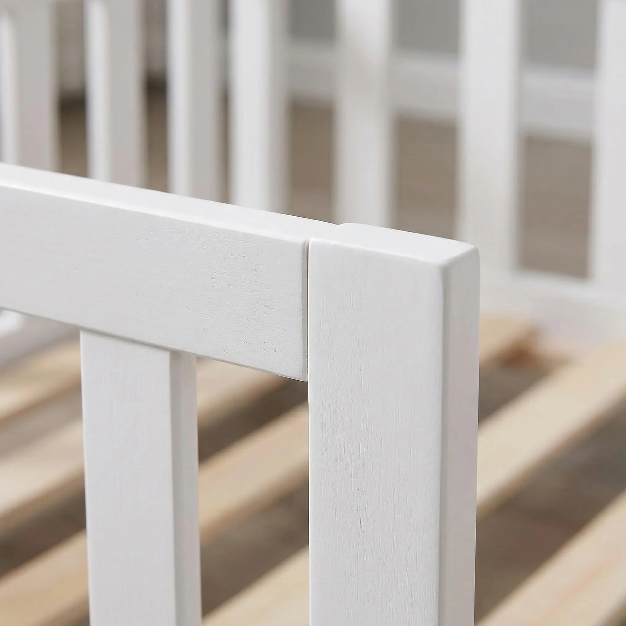ecomi® Cama para niños 90x200 con protección contra caídas y somier, madera maciza de pino blanco