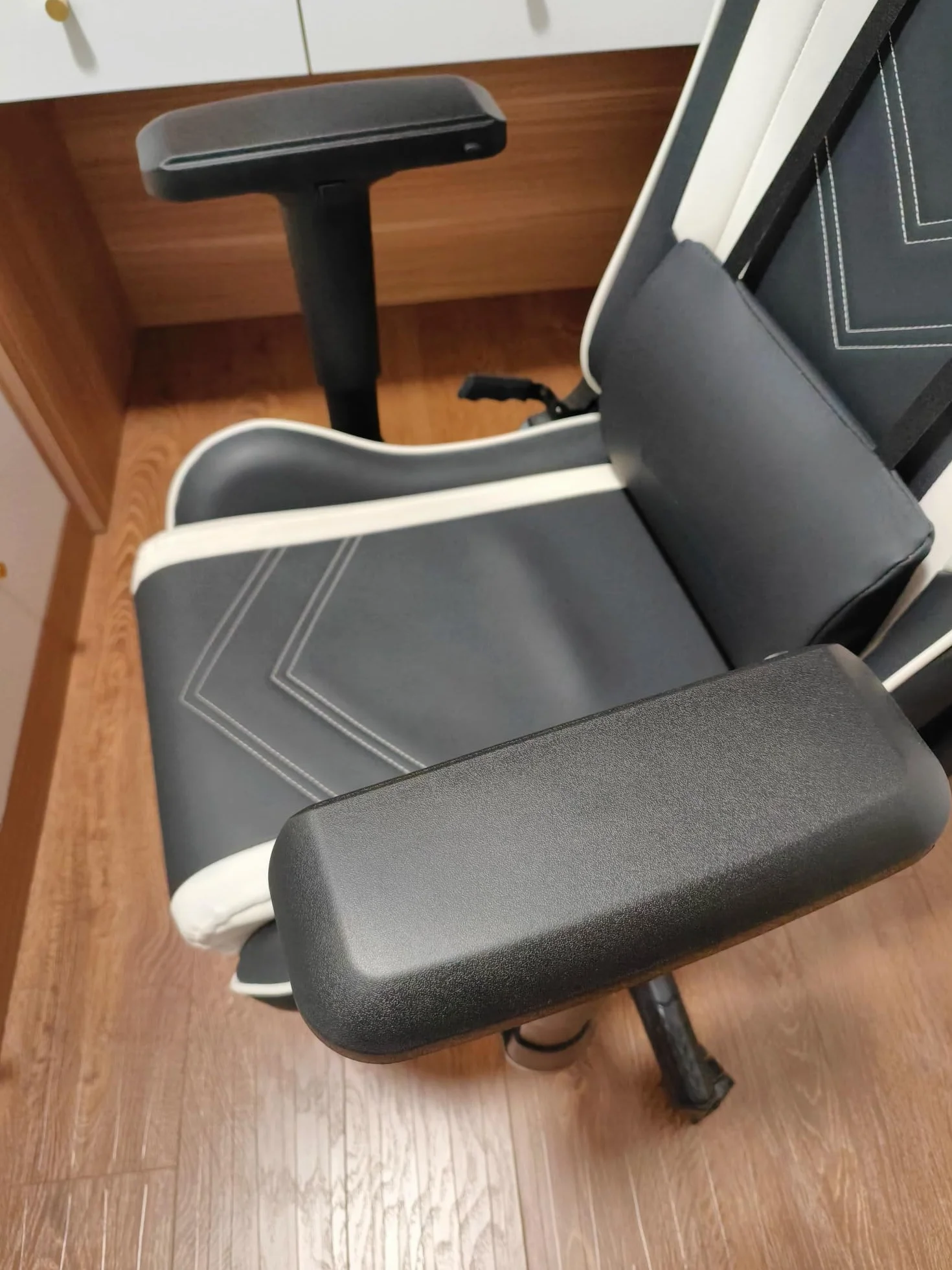 Silla para Juegos Silla De Carreras 2D 3D 4D Reposabrazos Piezas De Repuesto (Color : 4D 4 Holes, Size : A Pair)