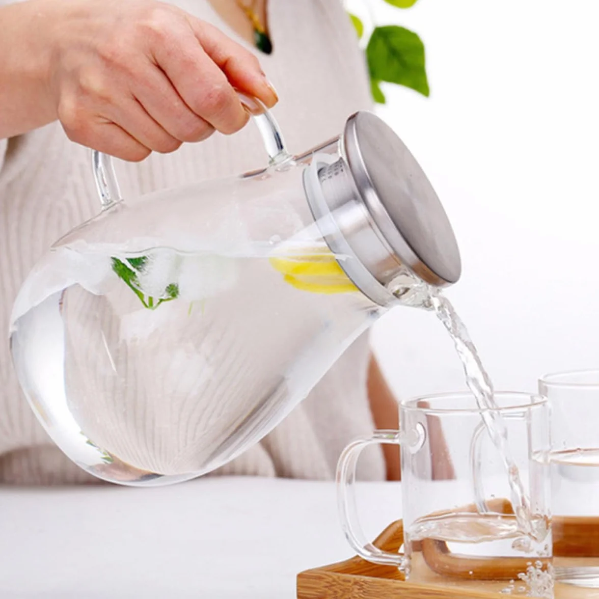 Jarra de Vidrio para Agua y Jugos 2000 Ml, Hervidor Multiusos Tapa Antigoteo, Botella de Almacenamiento Grande para Hogar y Cocina, Adecuado para Bebidas Frías y Calientes