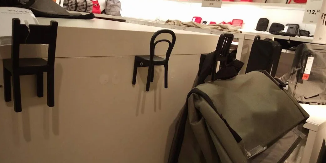 ikeaa Kit de 3 perchas para ropa en forma de silla de plástico ABS resistente para hacer especial tu habitación, tu oficina