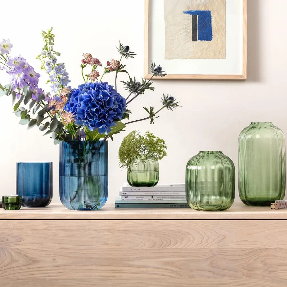 Villeroy & Boch - Fleur Verde, jarrón Decorativo Verde de 11 cm, inspiración Floral, jarrón de Mesa pequeño Apto para lavavajillas, Hecho a Mano, Vidrio soplado, artículos de decoración para el hogar
