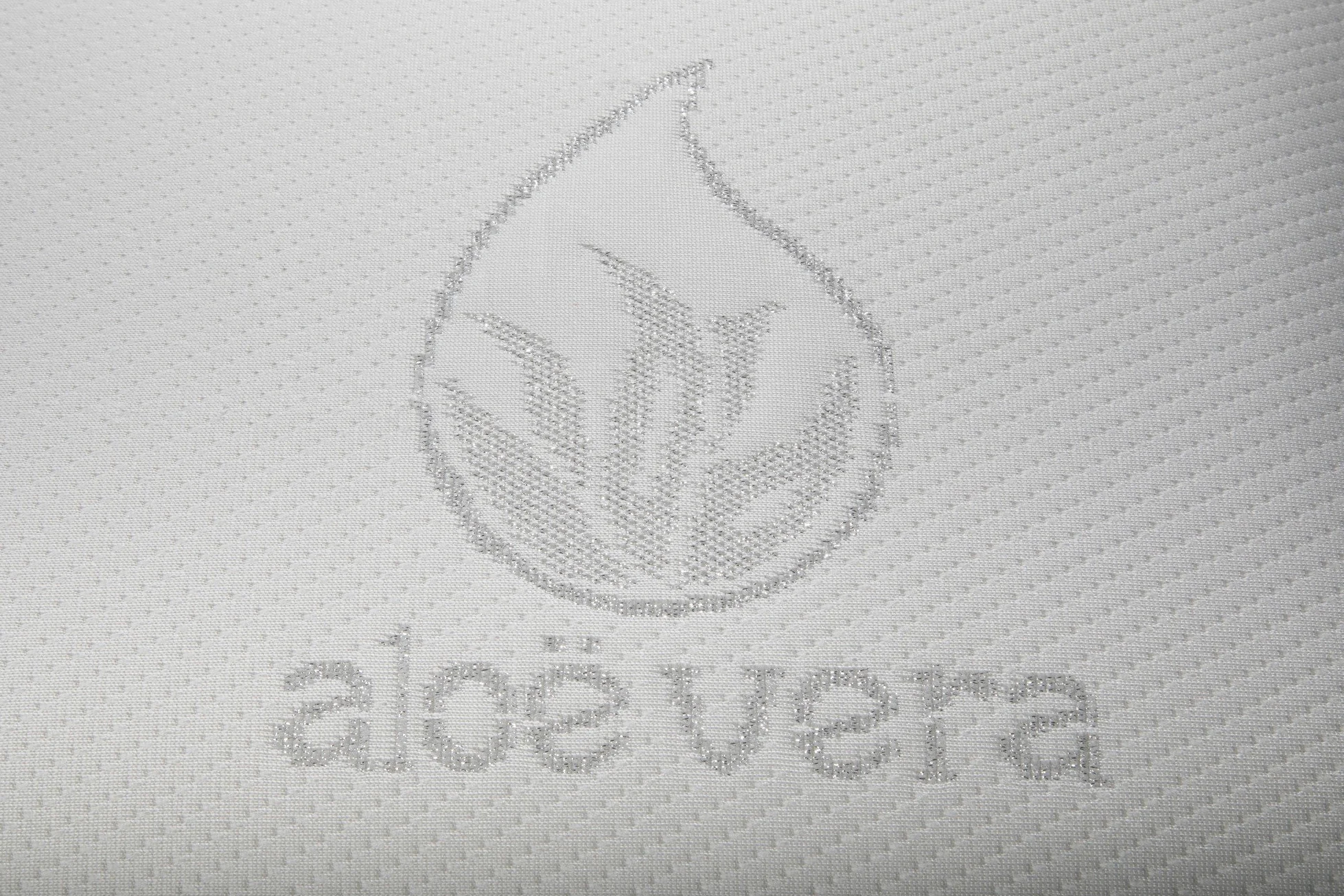 SEASONS - Almohada Viscoelástica Transpirable, 105 cm, Perforada, Antiácaros, Tejido con Aloe Vera con Hilo de Plata, Doble Funda, Tratamiento con Limpieza de Ozono, Fabricado en España