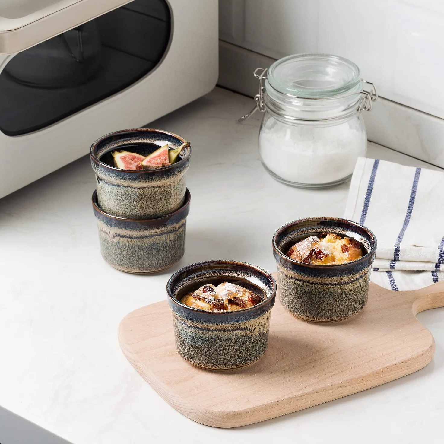 Cerámica Ramekins 5 onzas, porcelana Ramekins juego de 4, apto para horno, pequeños ramequines para hornear para platos de crema Brulee