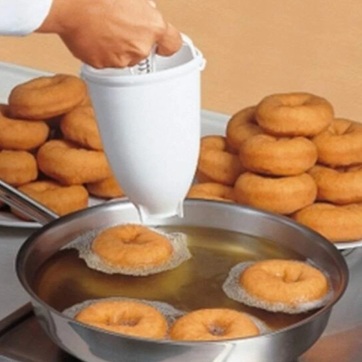 Máquina Manual de rosquillas de plástico Fritura de rosquillas Molde de plástico Dispensador de gofres Ligero Donut Maker Blanco