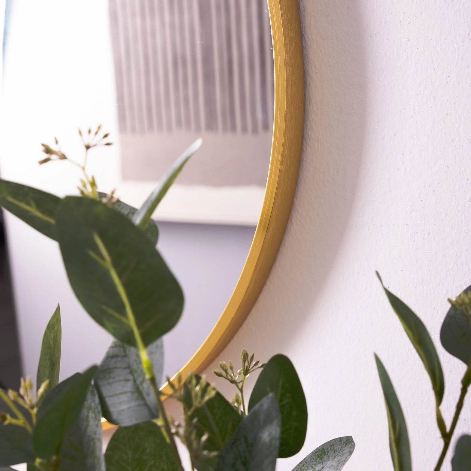 Espejo de Pared Redondo 60 cm Marco Aluminio Dorado LOLAhome Colgador Moderno
