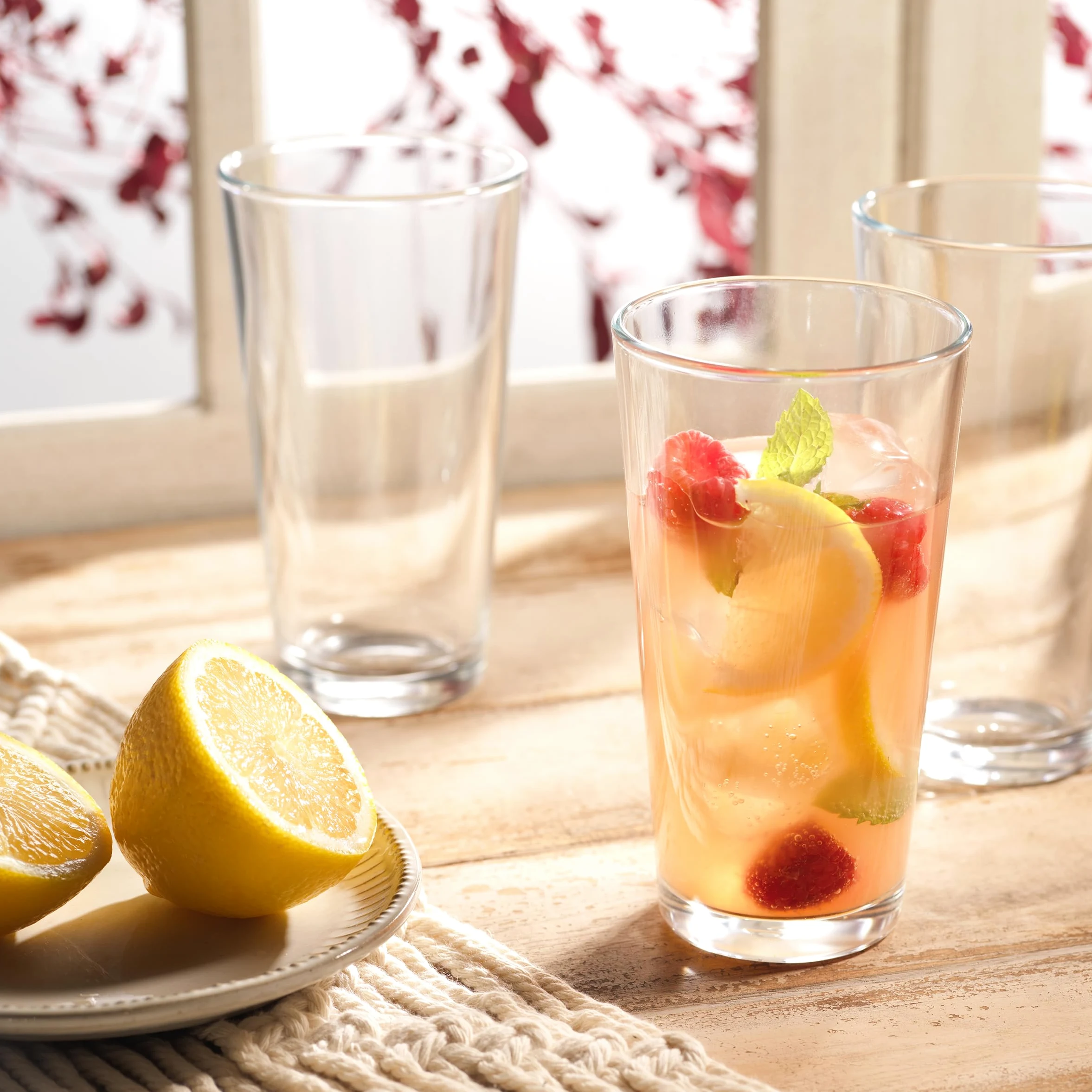 Home Essentials - Juego de 10 vasos de vidrio Highball, vasos de agua básicos de 16 onzas, cerveza, jugo, cócteles, vino, té helado, vasos de bar. Apto para lavavajillas