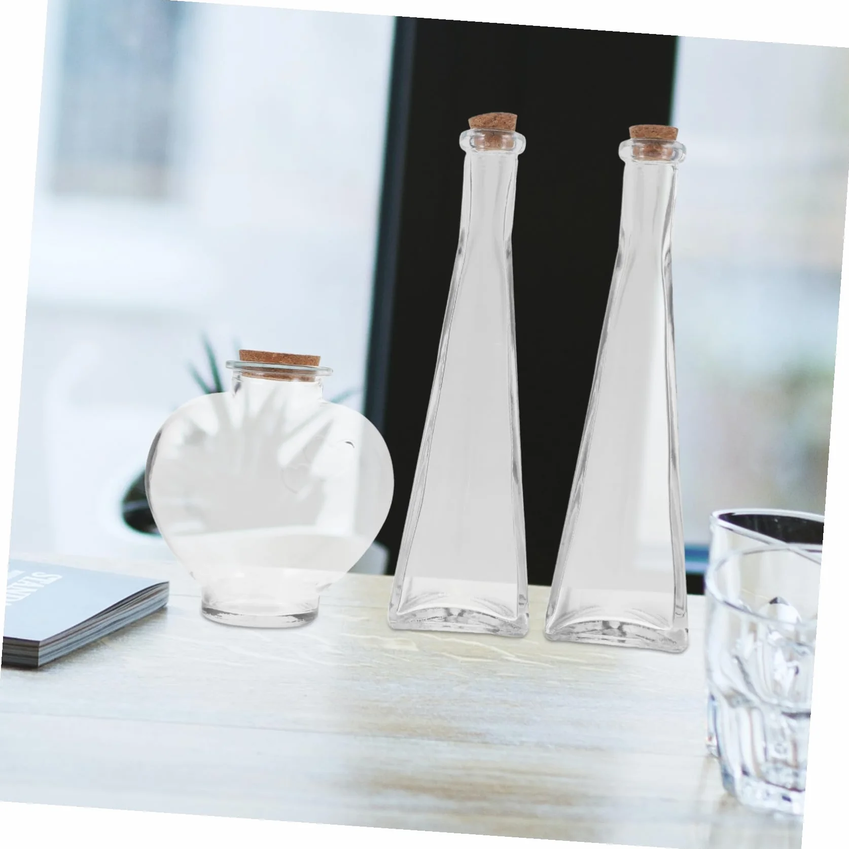 Juego de 3 Botellas Decorativas de Vidrio para Marco Ceremonia Arena Forma de Corazón y Prisma, Ideales para Boda y Uso DIY