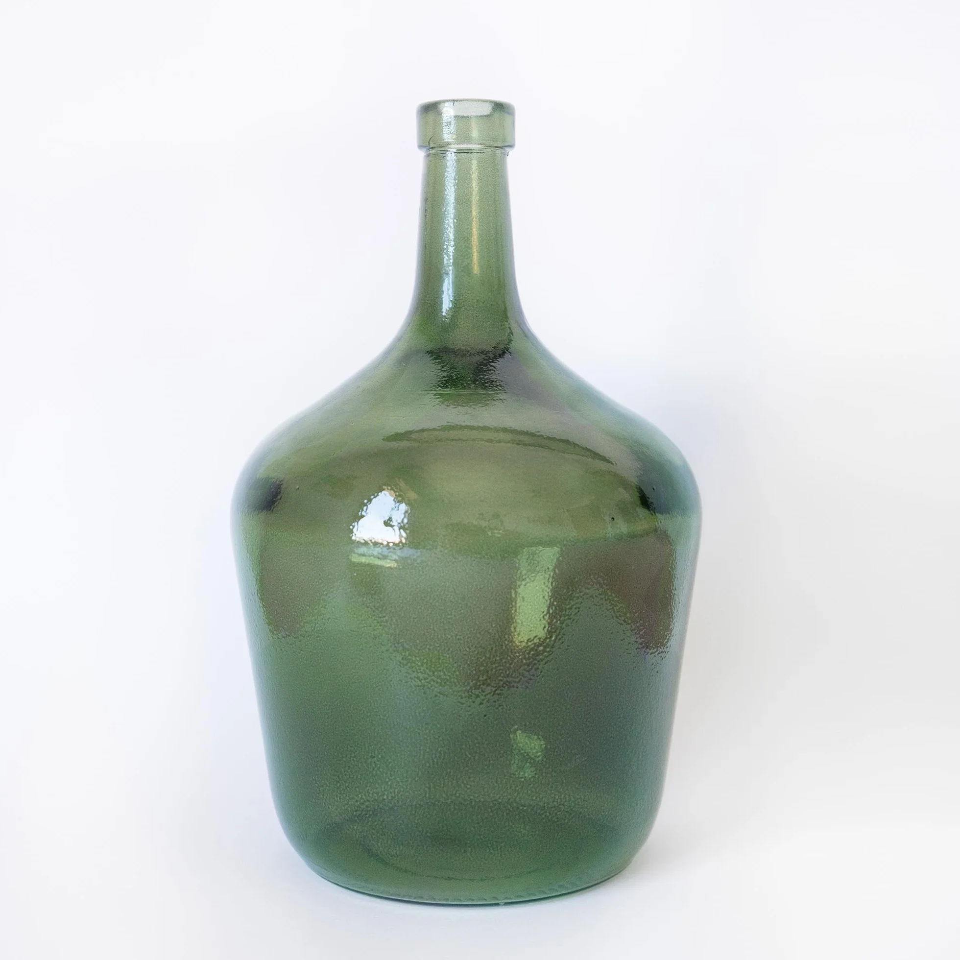 Damajuana de Vidrio, 2L, Botella Decorativa Estilo Mediterráneo, Jarrón Artesanal para Hogar y Jardín (Verde Oliva)