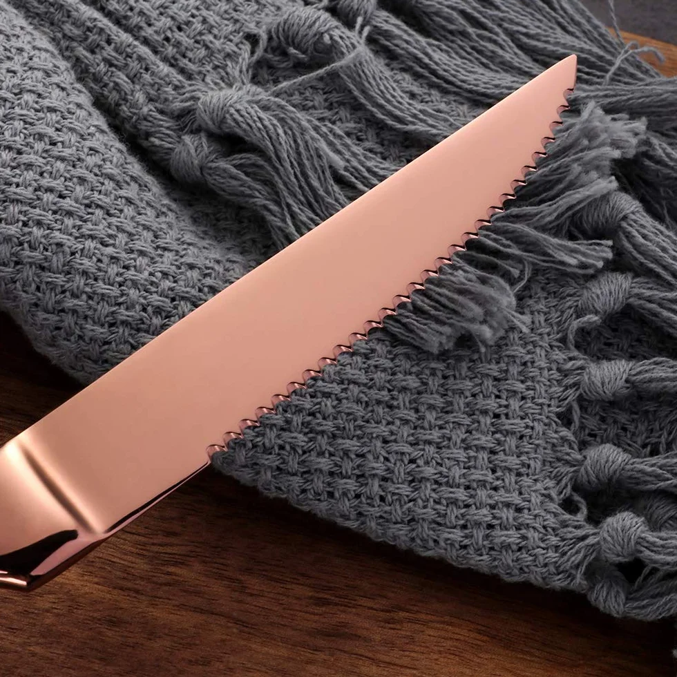 Bisda Juego de 6 Cuchillos de Carne Oro Rosa serrado Steak Knives Acero Inoxidable Sierra Cuchillo para Carne 22cm de Largo Cuchillos de Mesa Cuchillos de Cocina lavavajillas Seguro