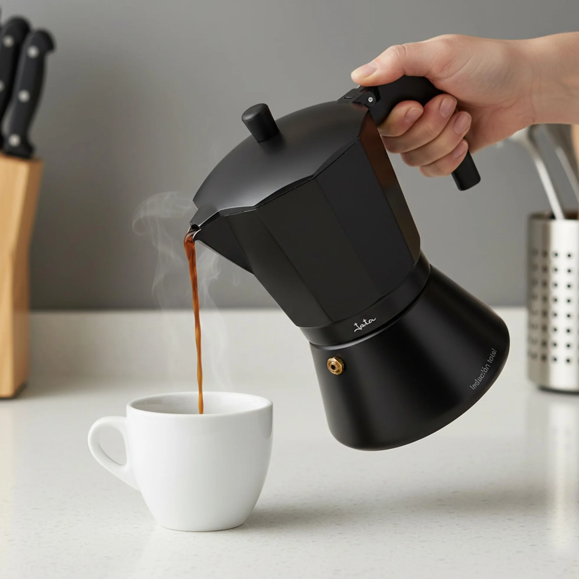 Jata CFI6 - Cafetera Italiana Inducción, Capacidad 6 Tazas, Apta para Todo Tipo de Cocinas, Cuerpo Aluminio, Negro
