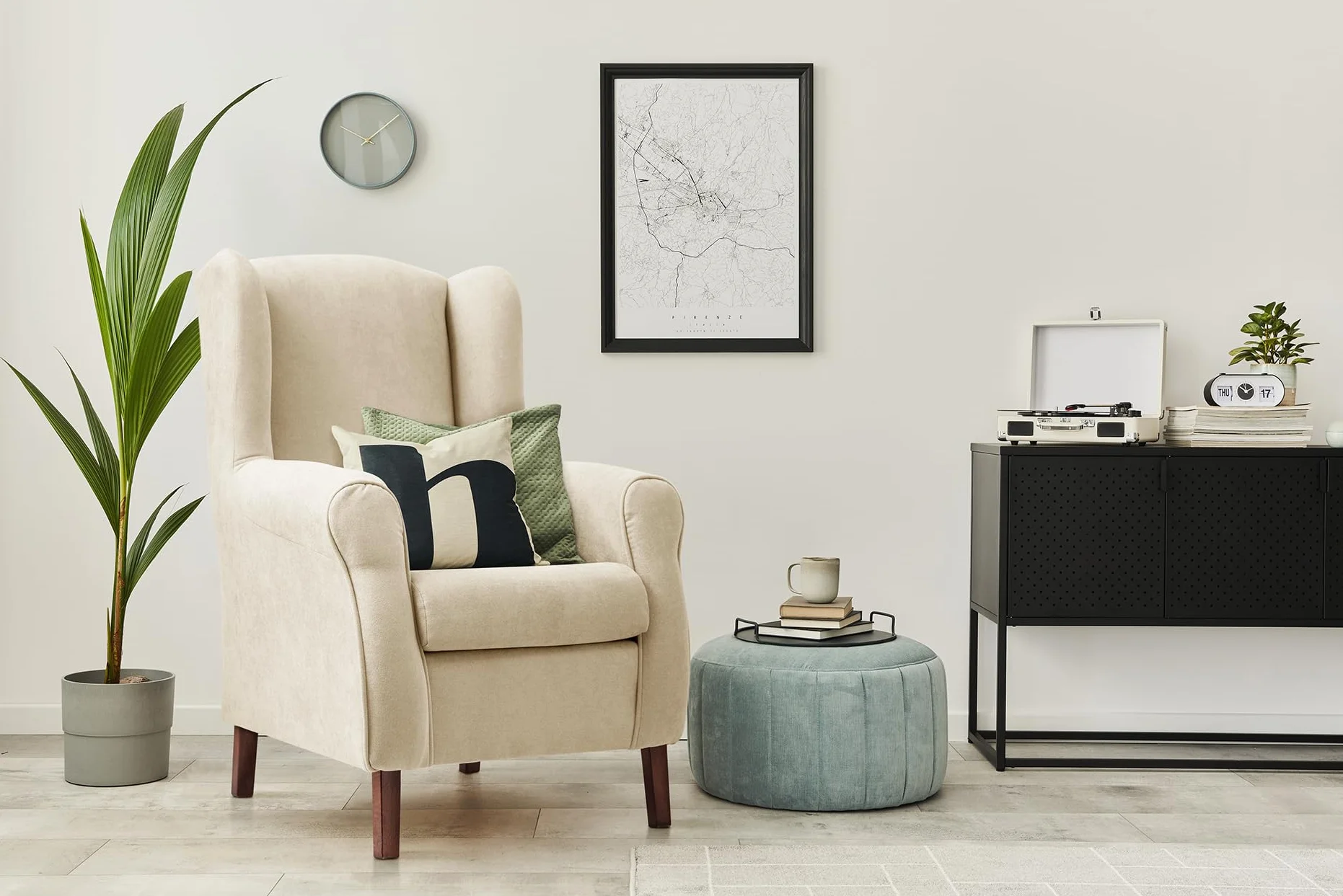 Sillon orejero Carla tapizado en Tela Antimanchas Color Mostaza (104 x 77 x 75 cm). Butaca de Salon o Dormitorio, para Leer, Ver la TV o para Lactancia