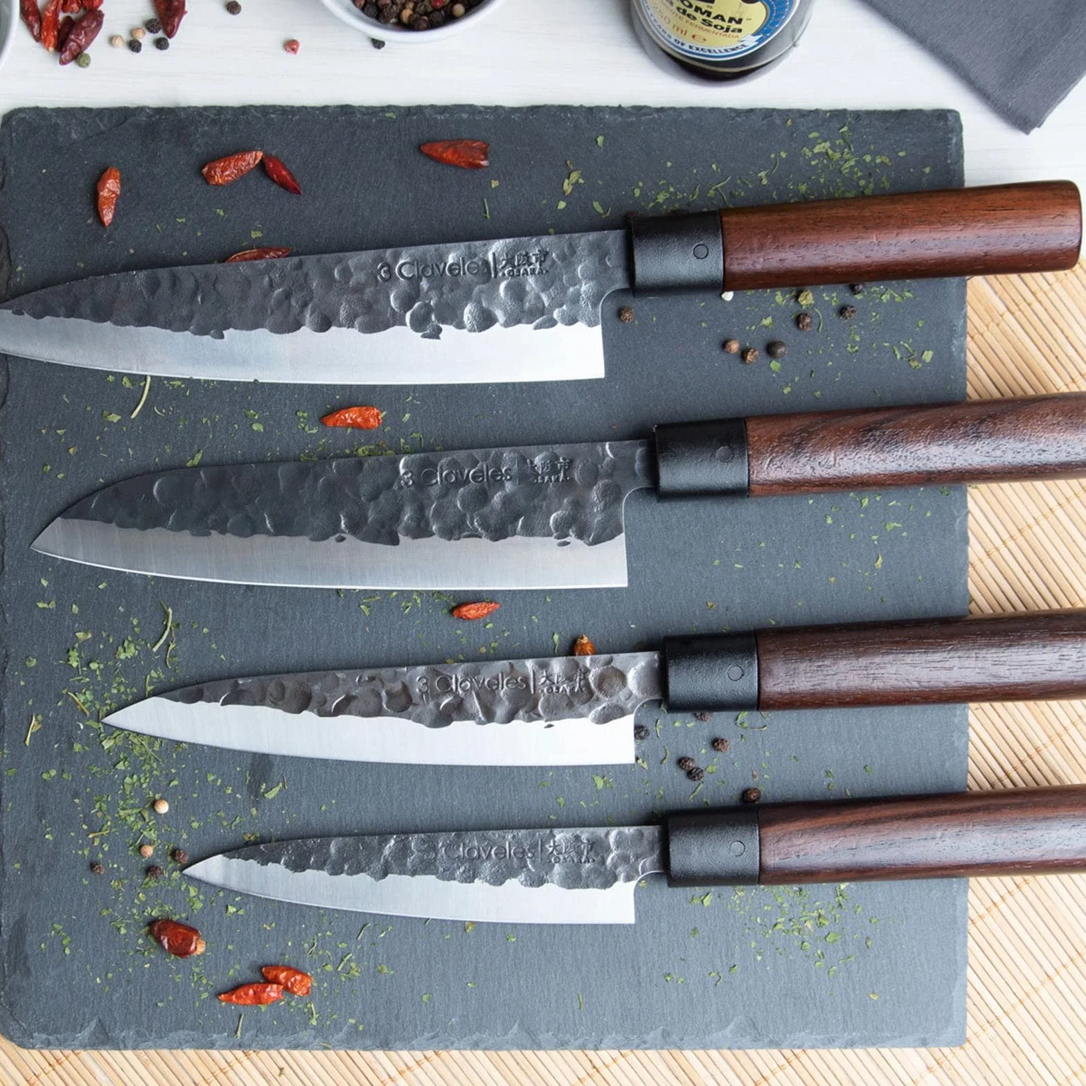 3 Claveles Osaka Santoku mes 18 cm. 7