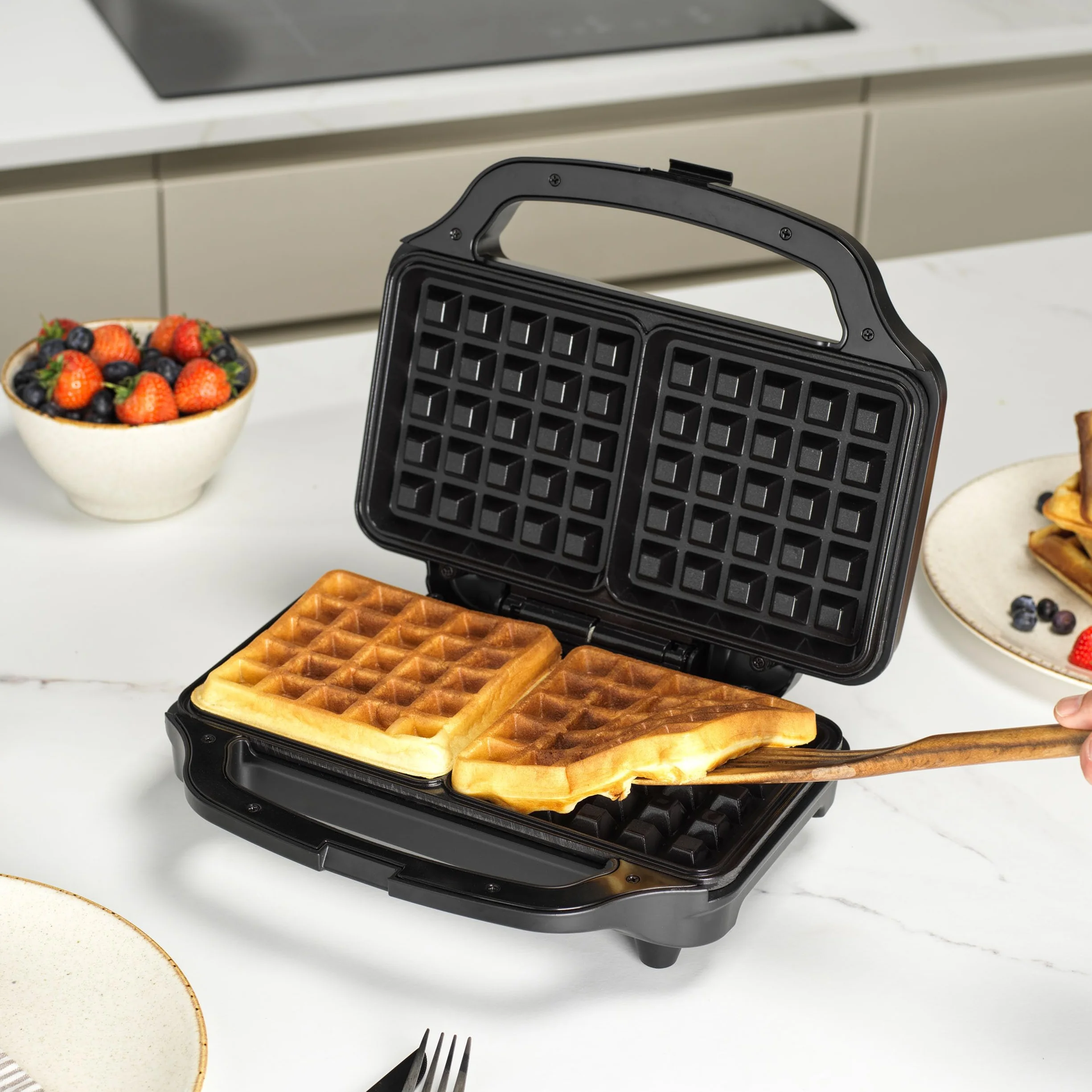 Salter Gofrera Doble – Gofres Belgas y Americanos, Placas Profundas Antiadherentes, Placas Dobles, Control Automático de Temperatura, Mango Frío al Tacto, Diseño Compacto Vertical, 900 W