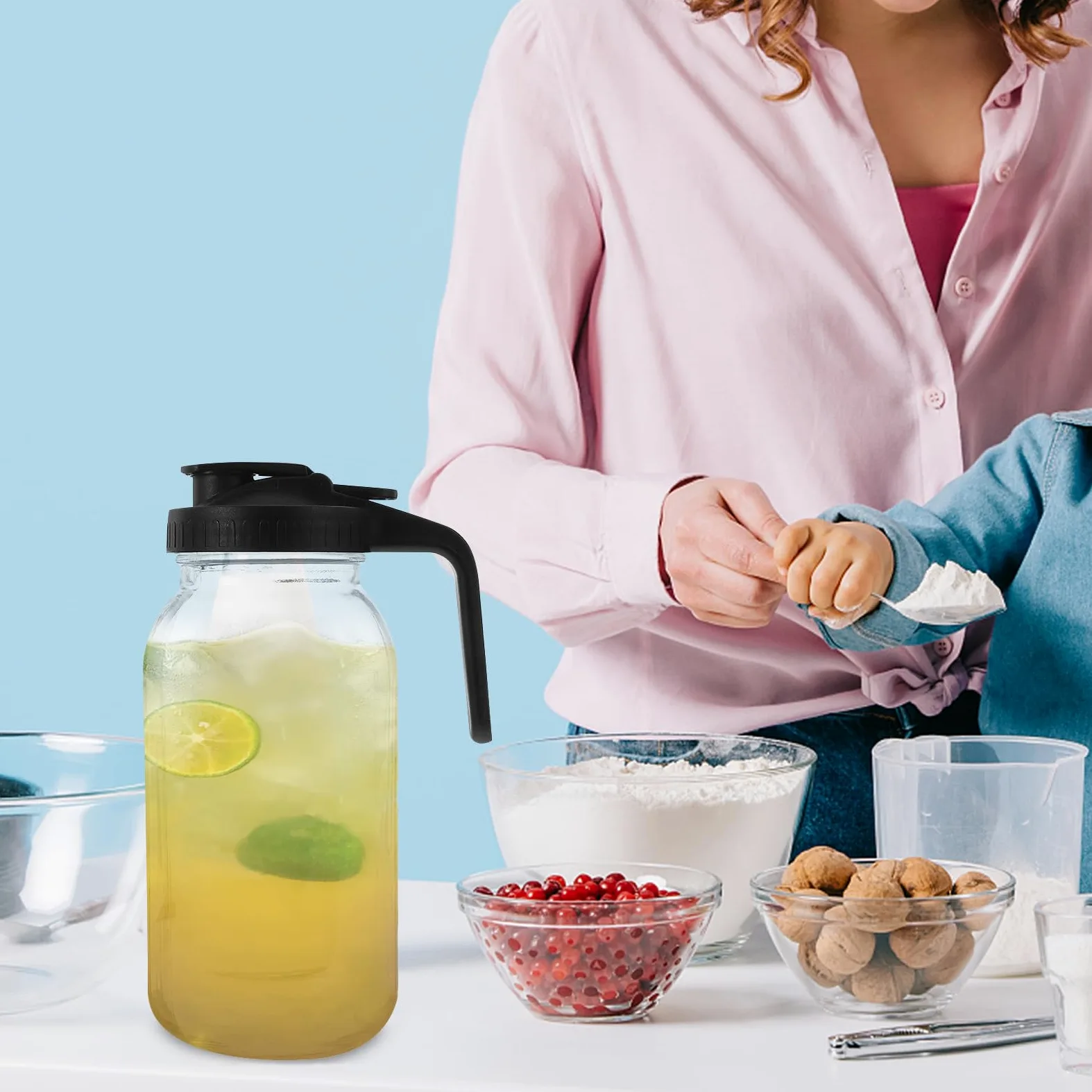 VALICLUD Jarra de Vidrio Transparente con Tapa y Asa Conveniente de 64 Oz, Jarra de Agua Fría con Gran Capacidad para Refrigerador y Restaurante
