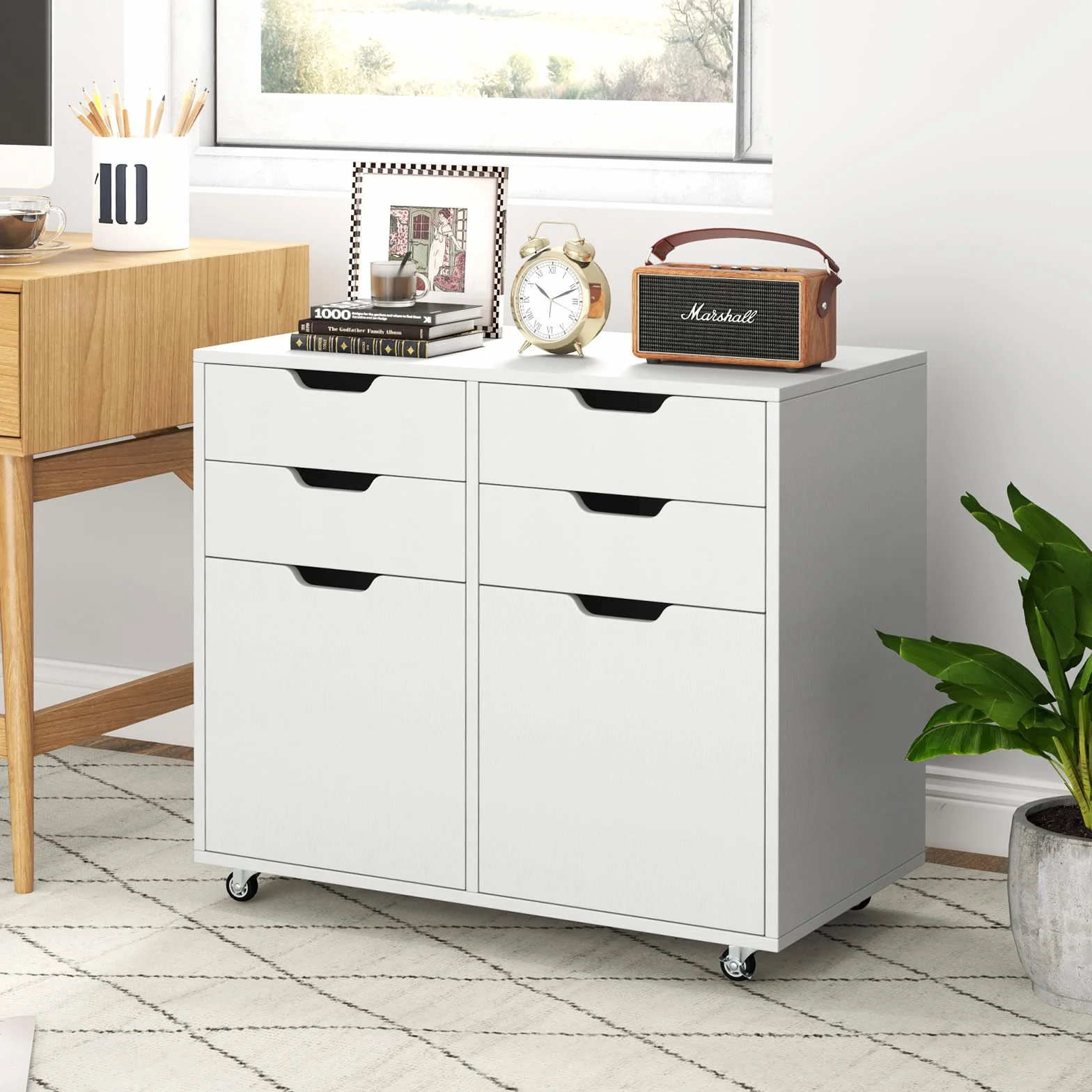 KOMFOTTEU Archivador Móvil con 5 Ruedas, Cómoda con 4 Cajones y 2 Armarios con Puertas, Soporte para Impresora de Madera, Mueble de Almacenamiento para Oficina, Salón
