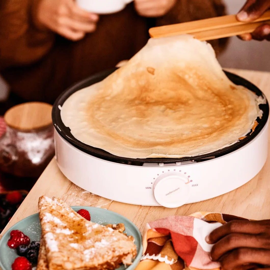 Mellerware - Crepera profesional Slurpy! 1200W | Superficie Antiadherente | Maquina electrica crepes | Termostato regulable | Esparcidores de Madera | Portatil | Maker de comida americana | Blanco
